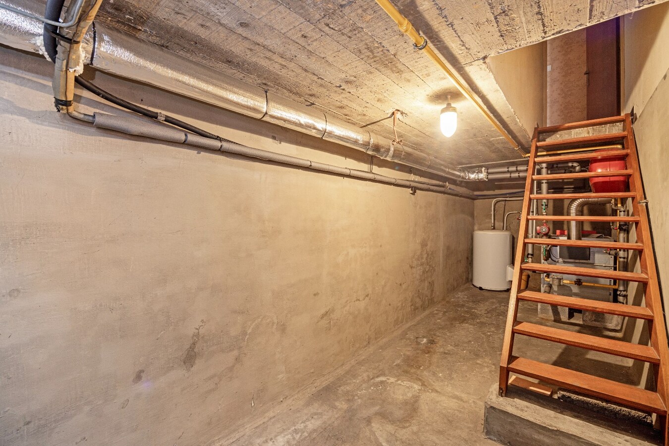 Stevige gezinswoning met 4 slpk in centrum Oudenaarde 