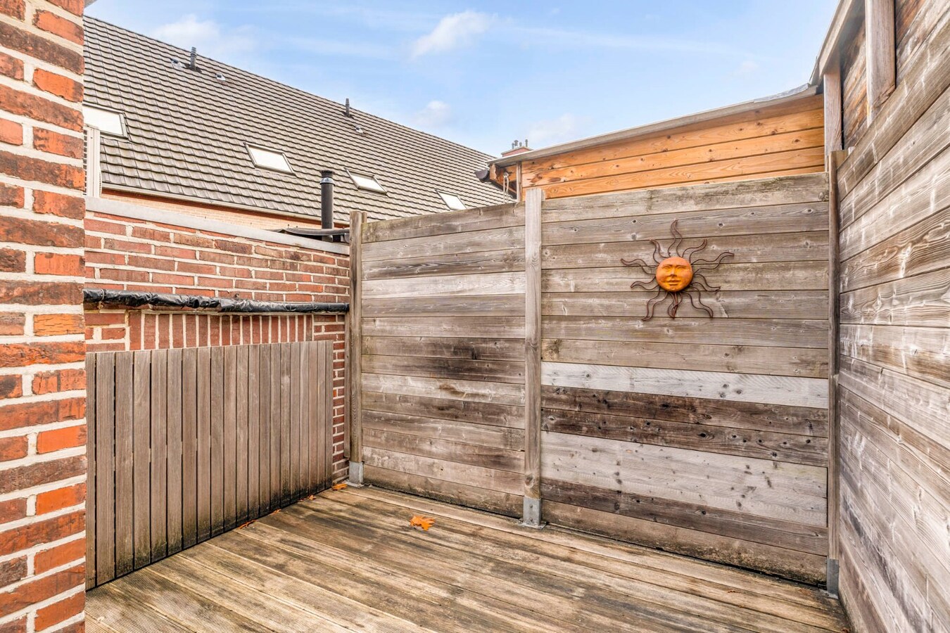 Energiezuinig 1-slaapkamerappartement met private toegang en knusse patio, centrum  Opglabbeek - interessante investeringsopportuniteit. 