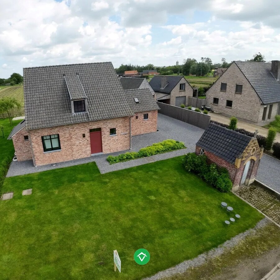 Alleenstaande nieuwbouwwoning te Aartrijke 