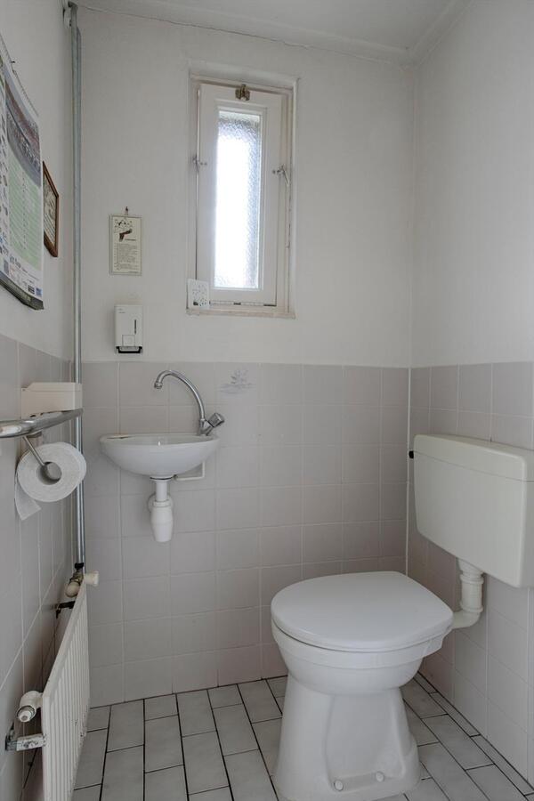 Halfvrijstaande woning met garage/carport gelegen op 275 m2 aan de Prs. Marijkestraat 7 te Bergeijk. 