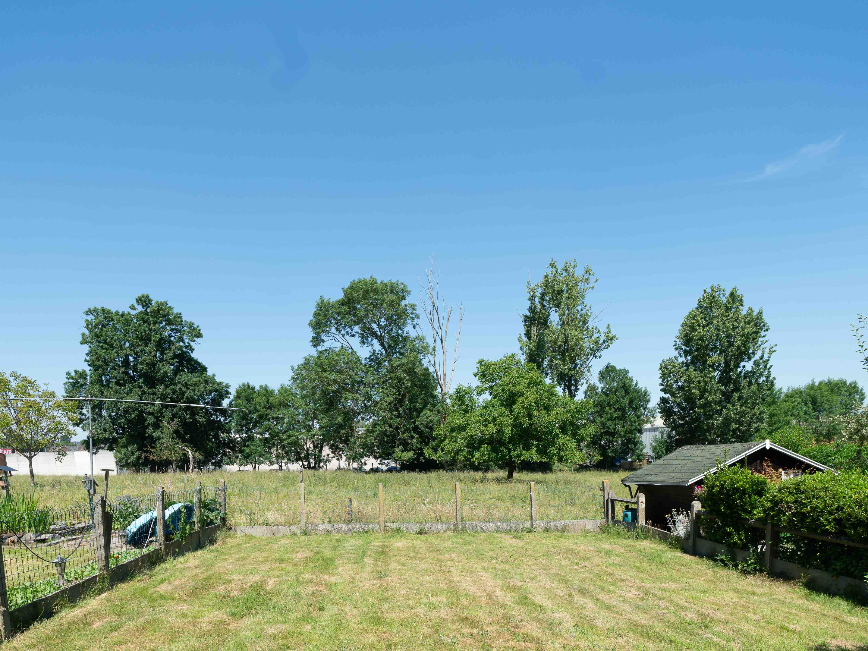 Maison (kangourou) très spacieuse avec jardin et double garage 