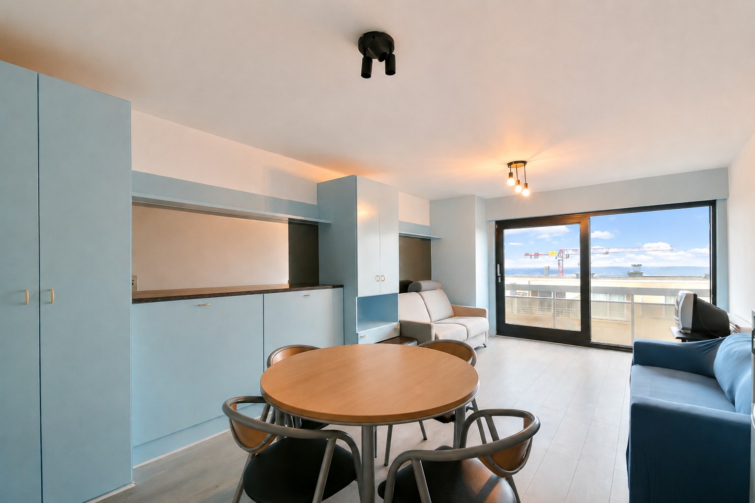 Studio met zongericht balkon in het centrum van Middelkerke 