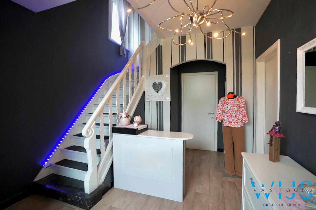 Woonhuis met loods te Sleidinge ! 