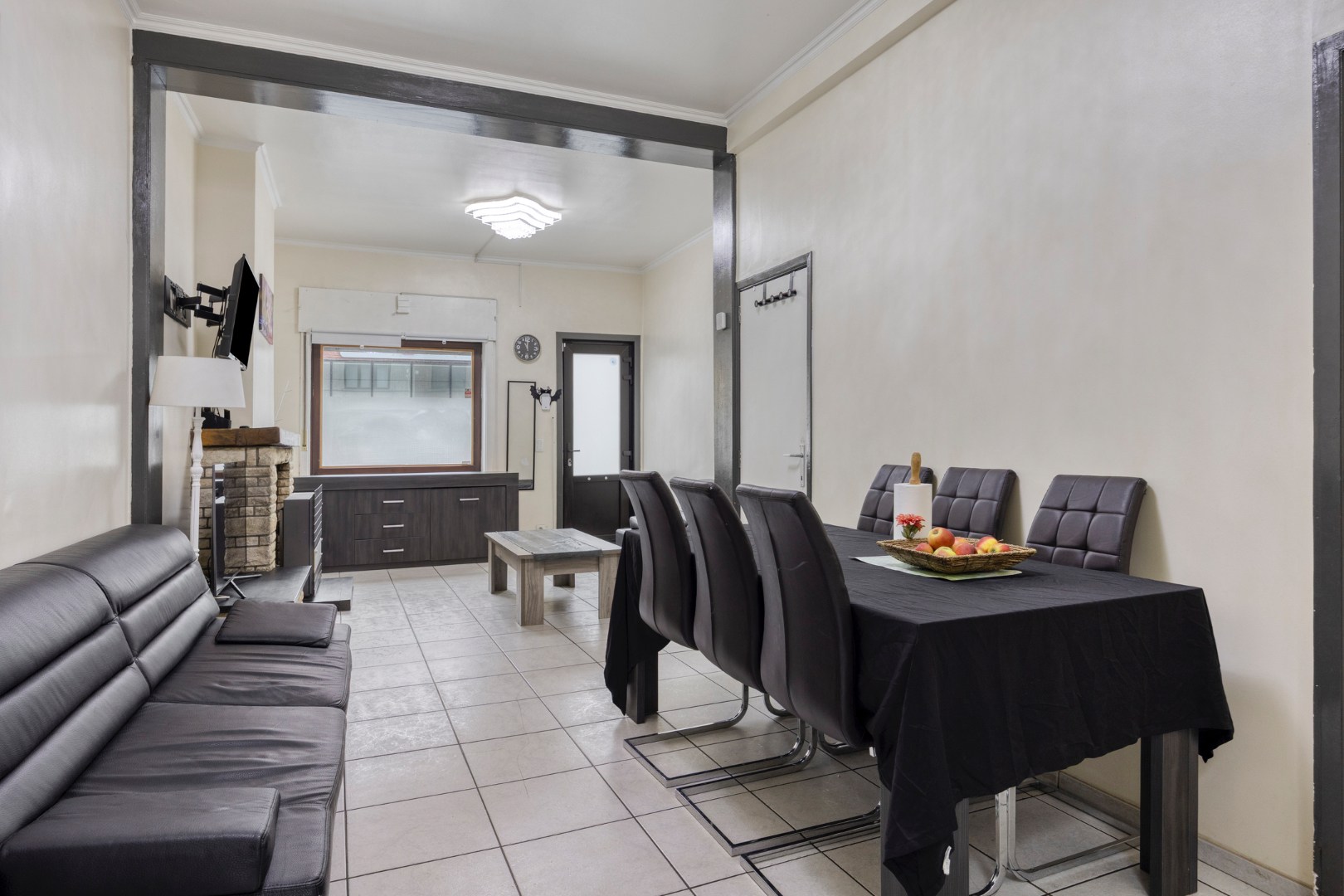 Instapklare woning met 4 slpk en ruime tuin 