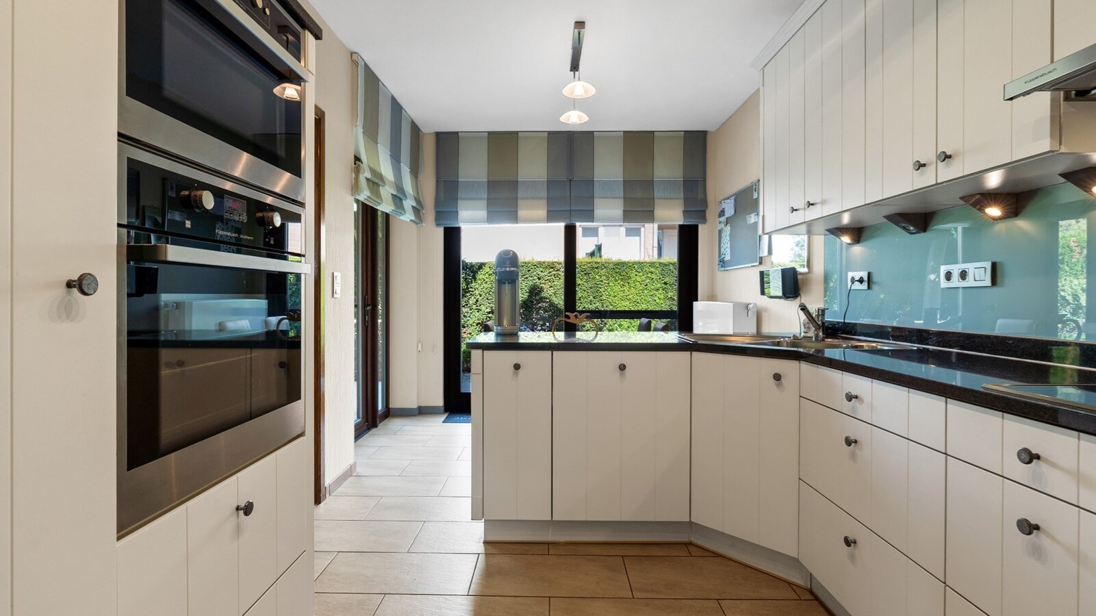 Instapklaar, energiezuinig landhuis op rustige locatie 