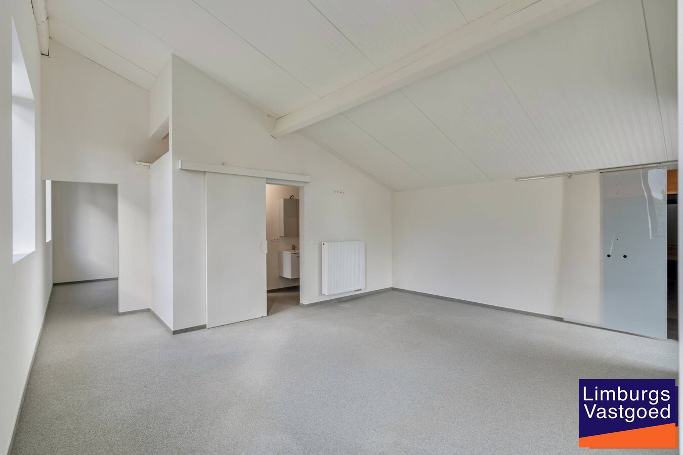 Exclusieve woning met praktijkruimte en zicht op weilanden 