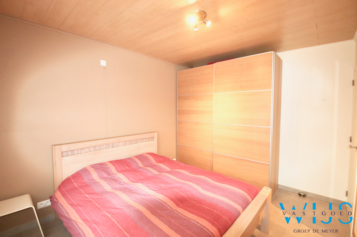 TOTAAL Gerenoveerde bungalow op een TOPlocatie in ERTVELDE ! 