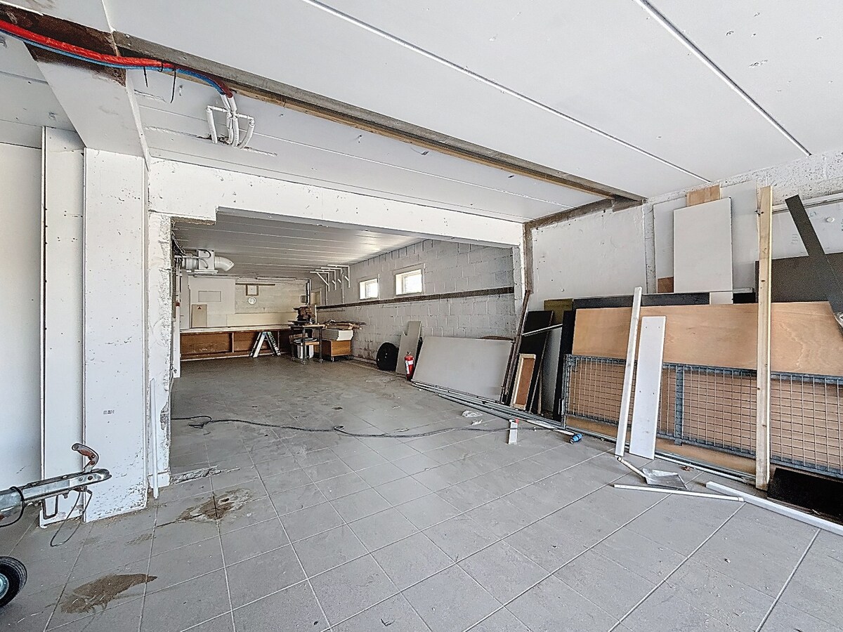 Ruime HOB met veel opslagruimte/garage te Zwalm 