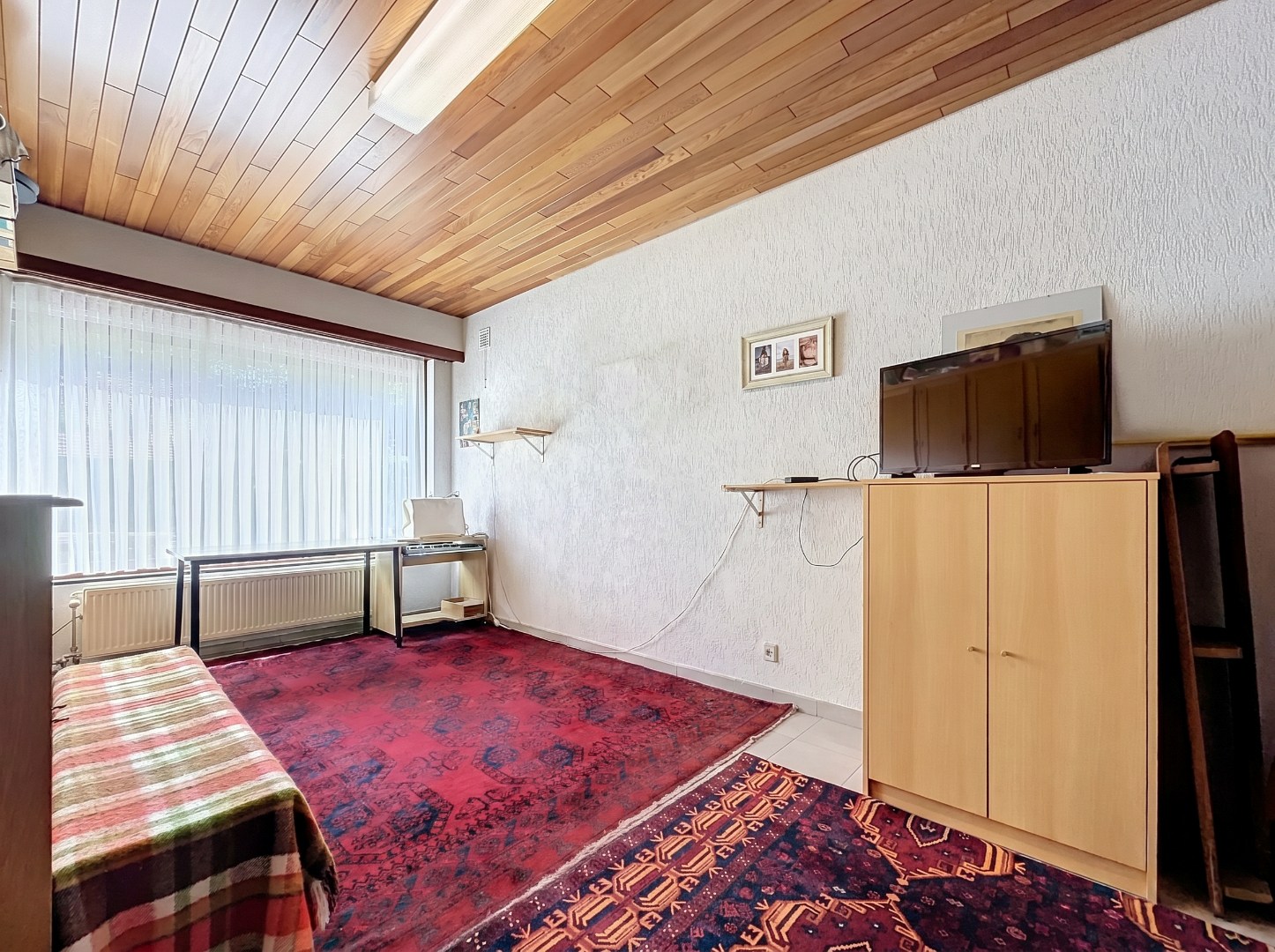 Charmante vrijstaande villa met 3 slaapkamers, ruime zolder en zonnig perceel van 1.500 m² 