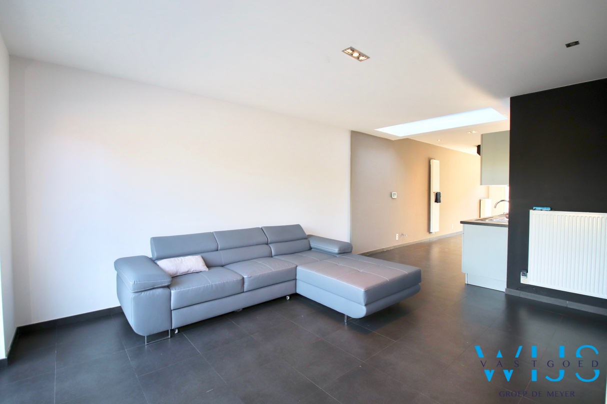 Instapklaar woonhuis met 2 slaapkamers &amp; tuin te SLEIDINGE ! 