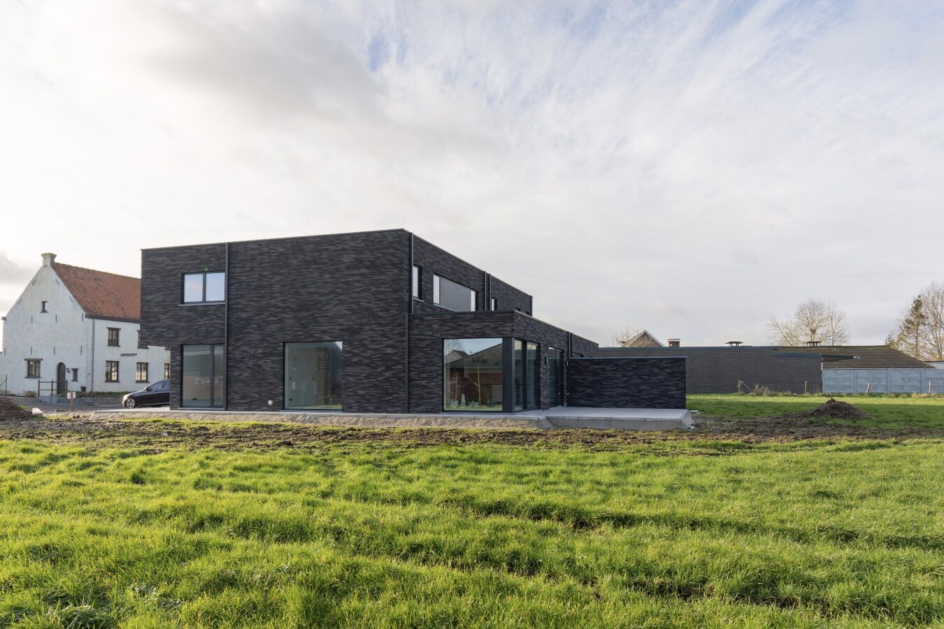 Nieuwbouwvilla met hoge afwerkingsgraad en weids uitzicht 