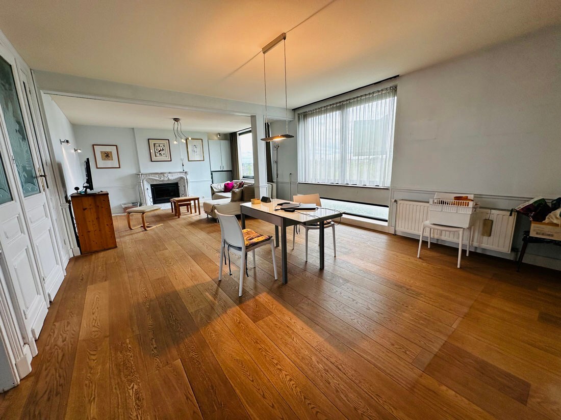 Authentiek 3 SLAAPKAMERappartement net buiten de Kleine Ring van Hasselt 