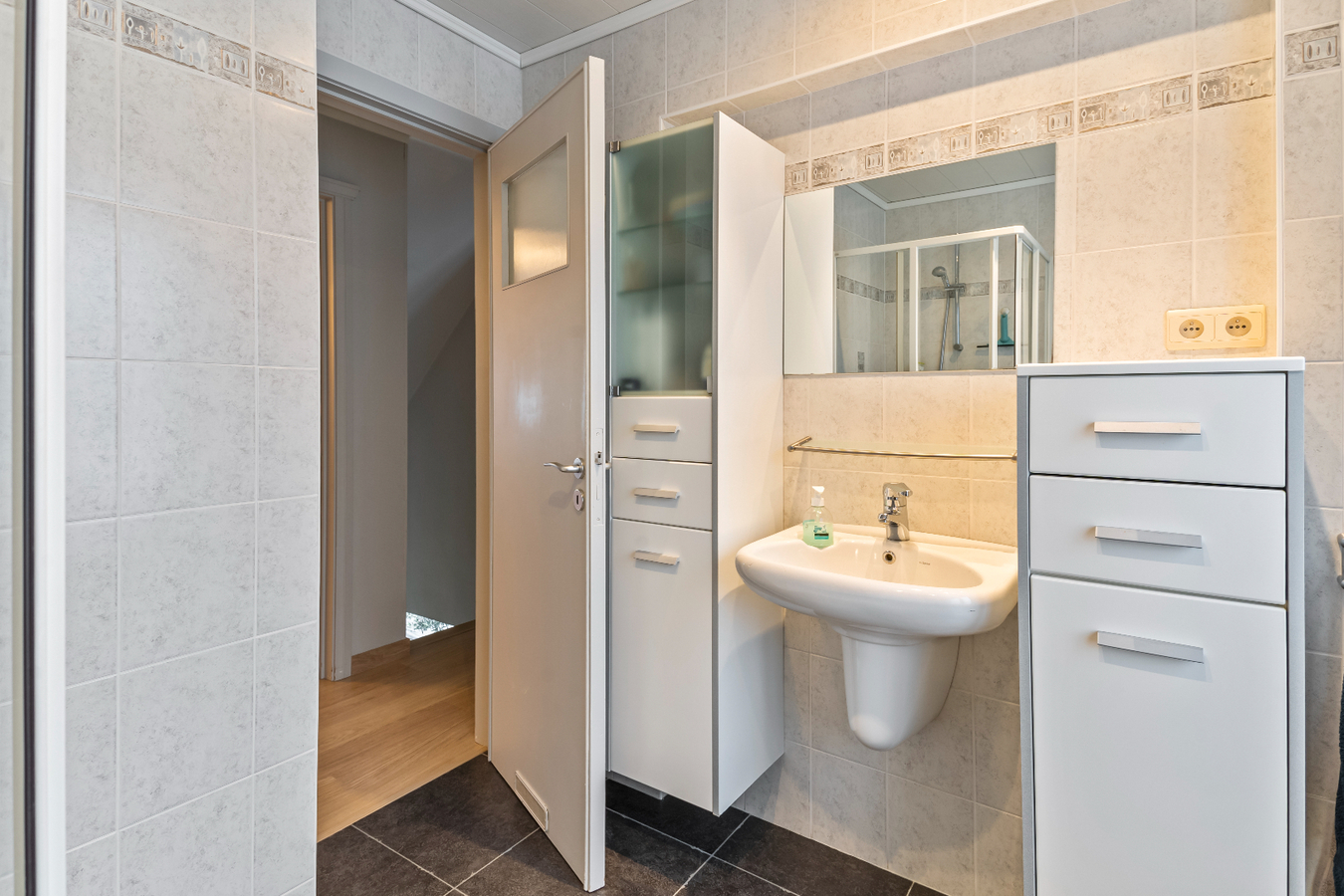 Tot in de puntjes afgewerkte woning in een doodlopende straat 