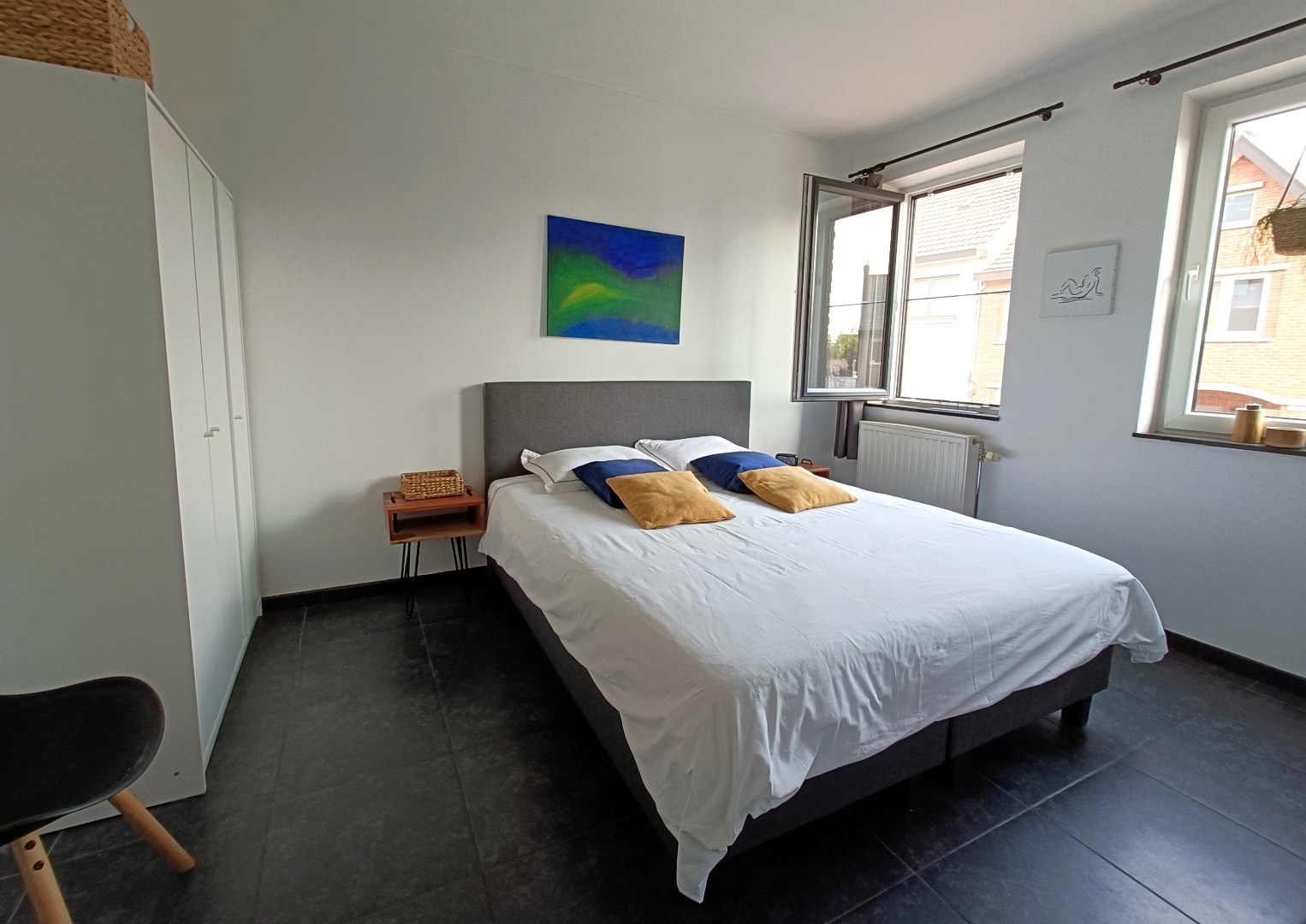 APPARTEMENT MET TERRAS EN AUTOSTAANPLAATS 
