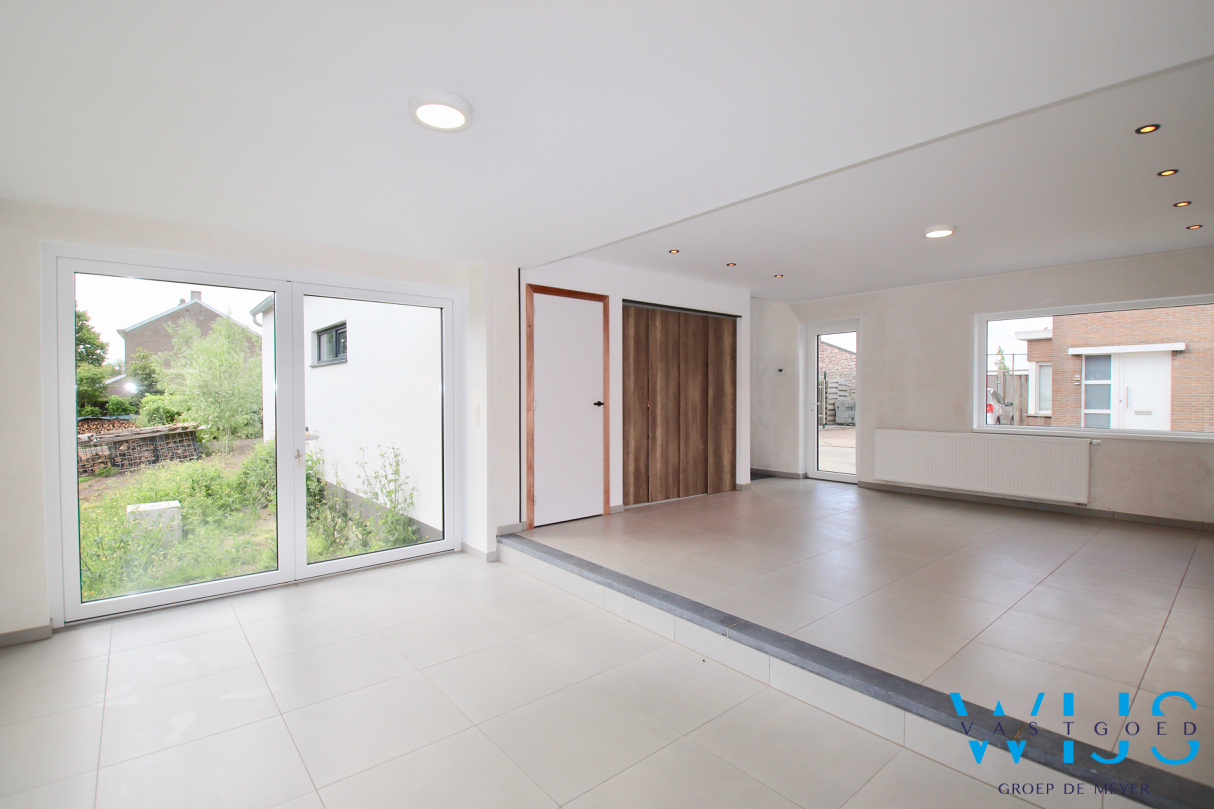 Totaal gerenoveerd woonhuis te Assenede 