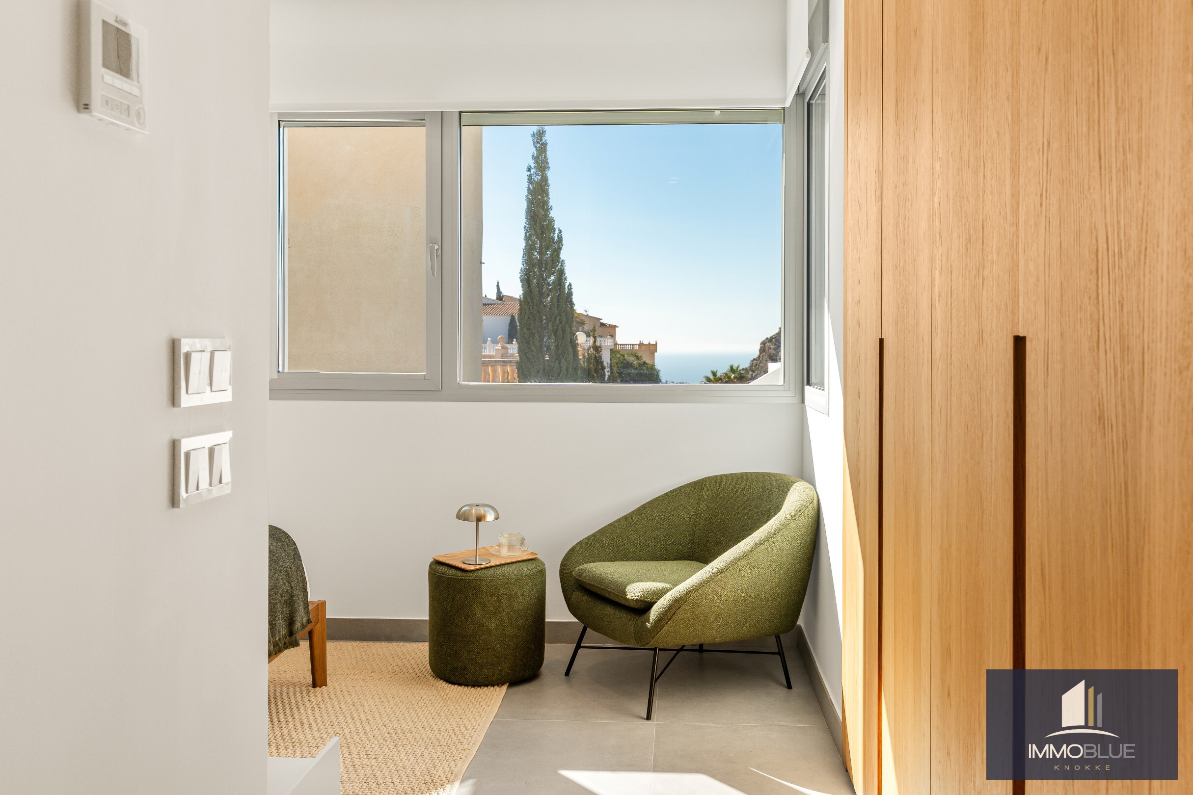 Open en praktisch wonen in mediterrane omgeving. 