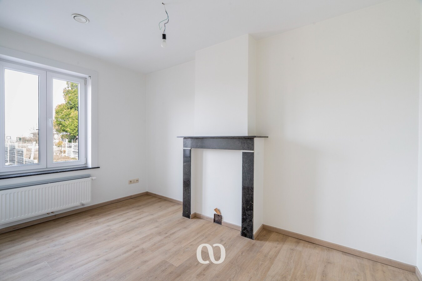 Gerenoveerde huurwoning met 3 slaapkamers en garage in het centrum van Etikhove 