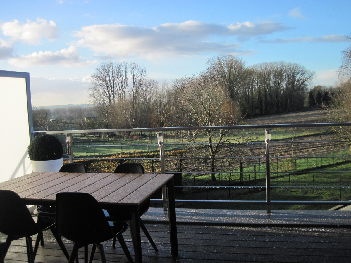 Recent, ruim appartement met een uniek terras ! 