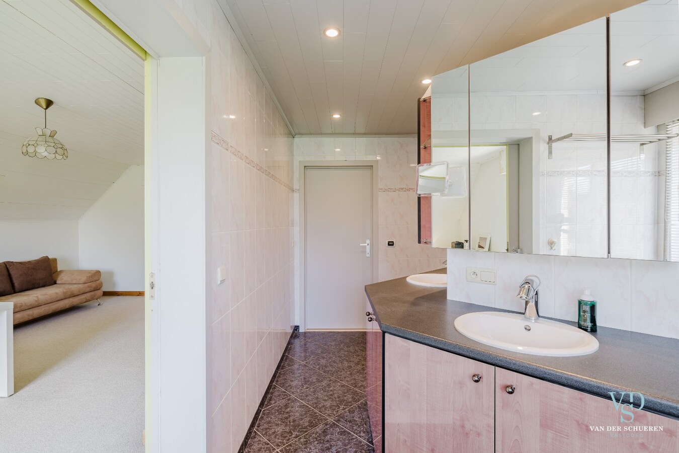 Bijzonder ruime (446m²), tijdloze villa 