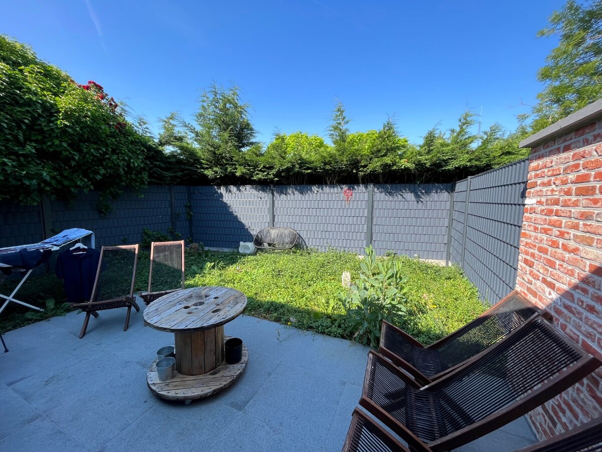 Recente nieuwbouwwoning in centrum Gavere 