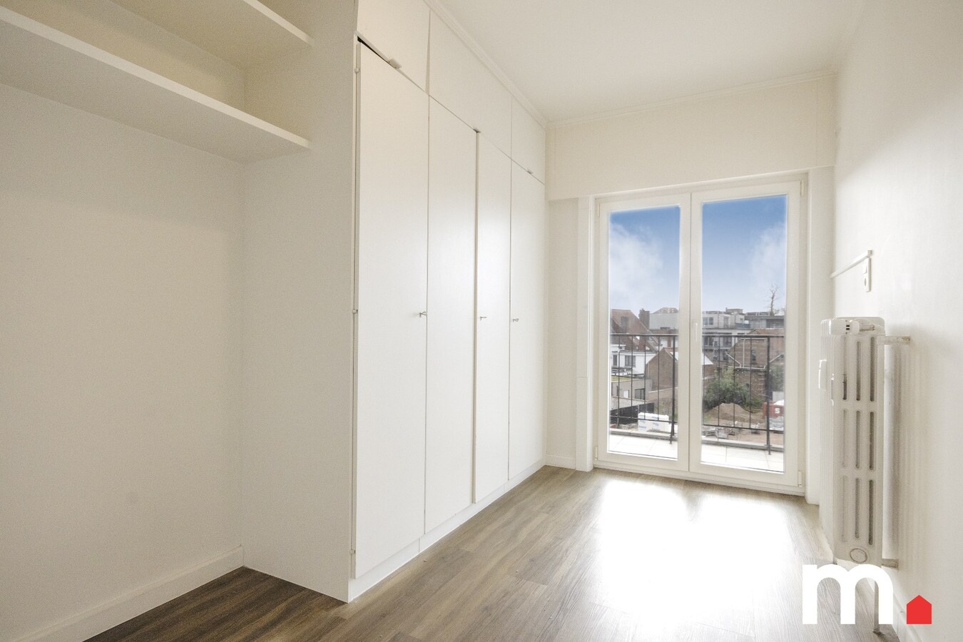 Ruim 2 slaapkamer appartement met terras te Kortrijk ! LOOFSTRAAT ! 