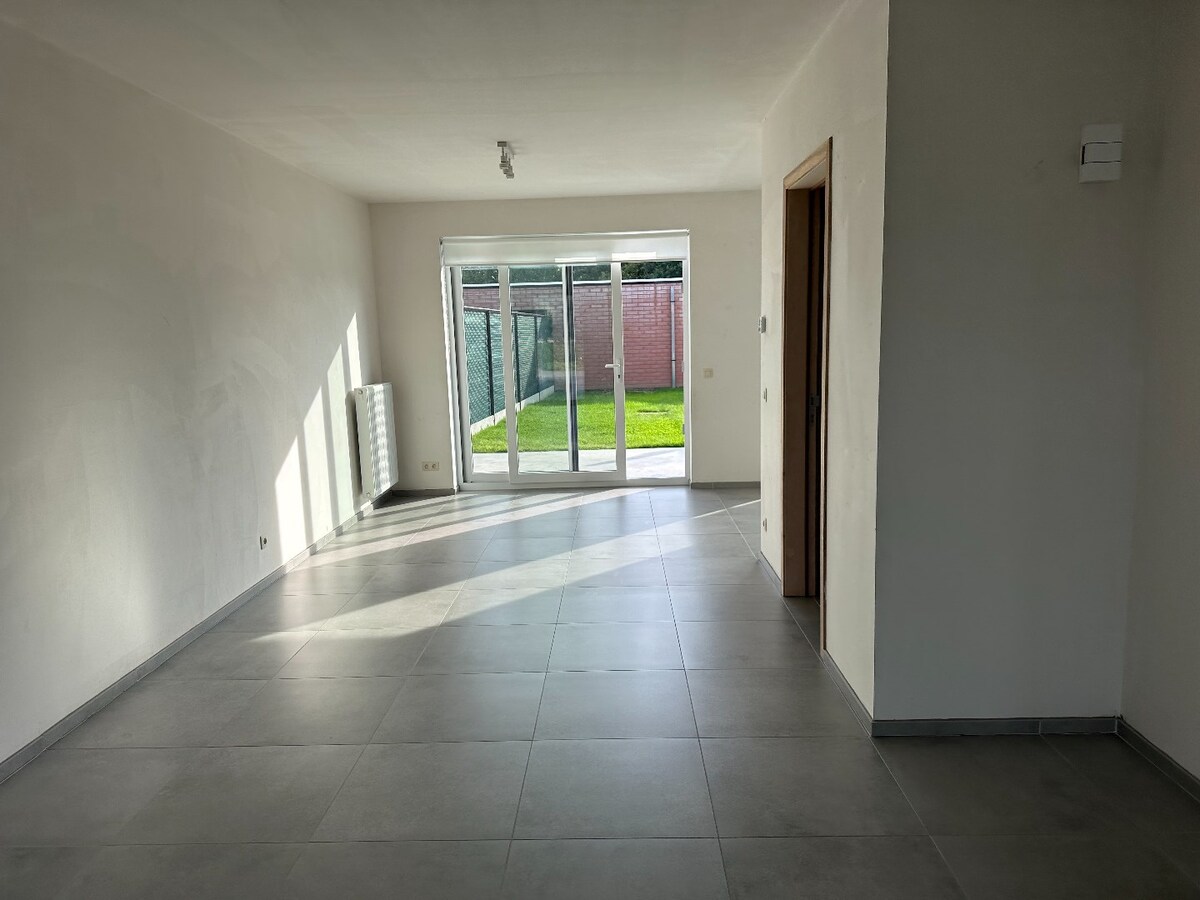 Verrassend ruime nieuwbouwwoning met garage 