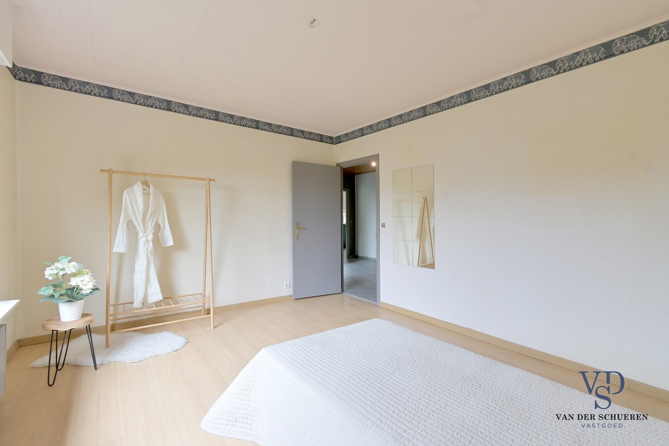 Goedgelegen bungalowwoning te Moerbeke. 