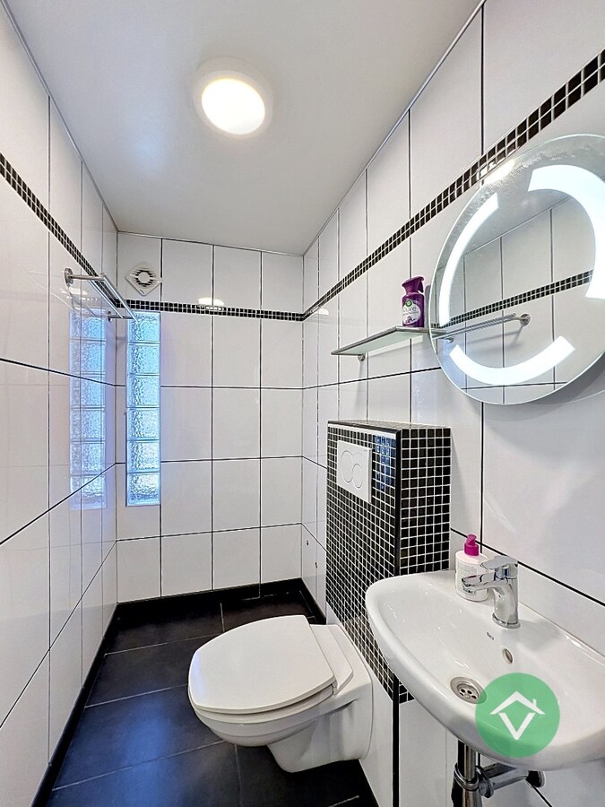 Instapklare woning met 3 slaapkamers en tuin te Eernegem 