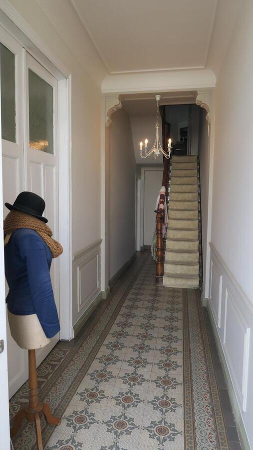 Karaktervolle halfopen woning in Centrum Woumen 