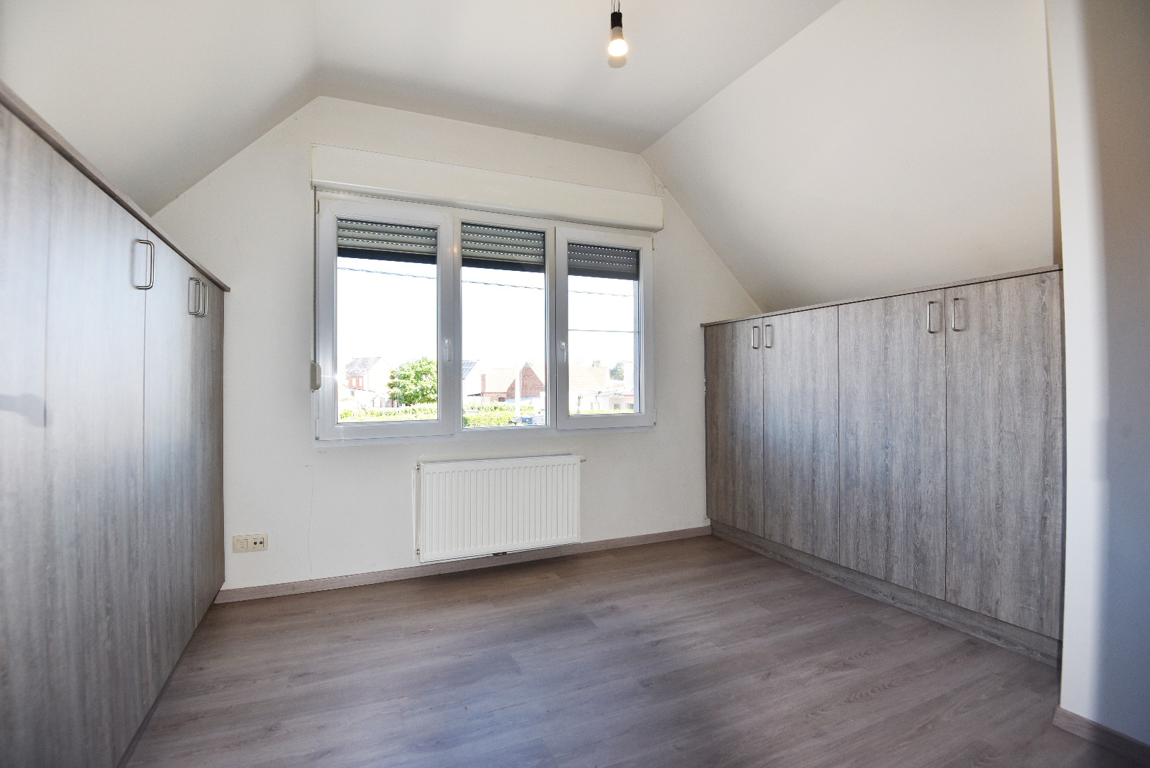 Totaal gerenoveerde energiezuinige woning te Adegem 