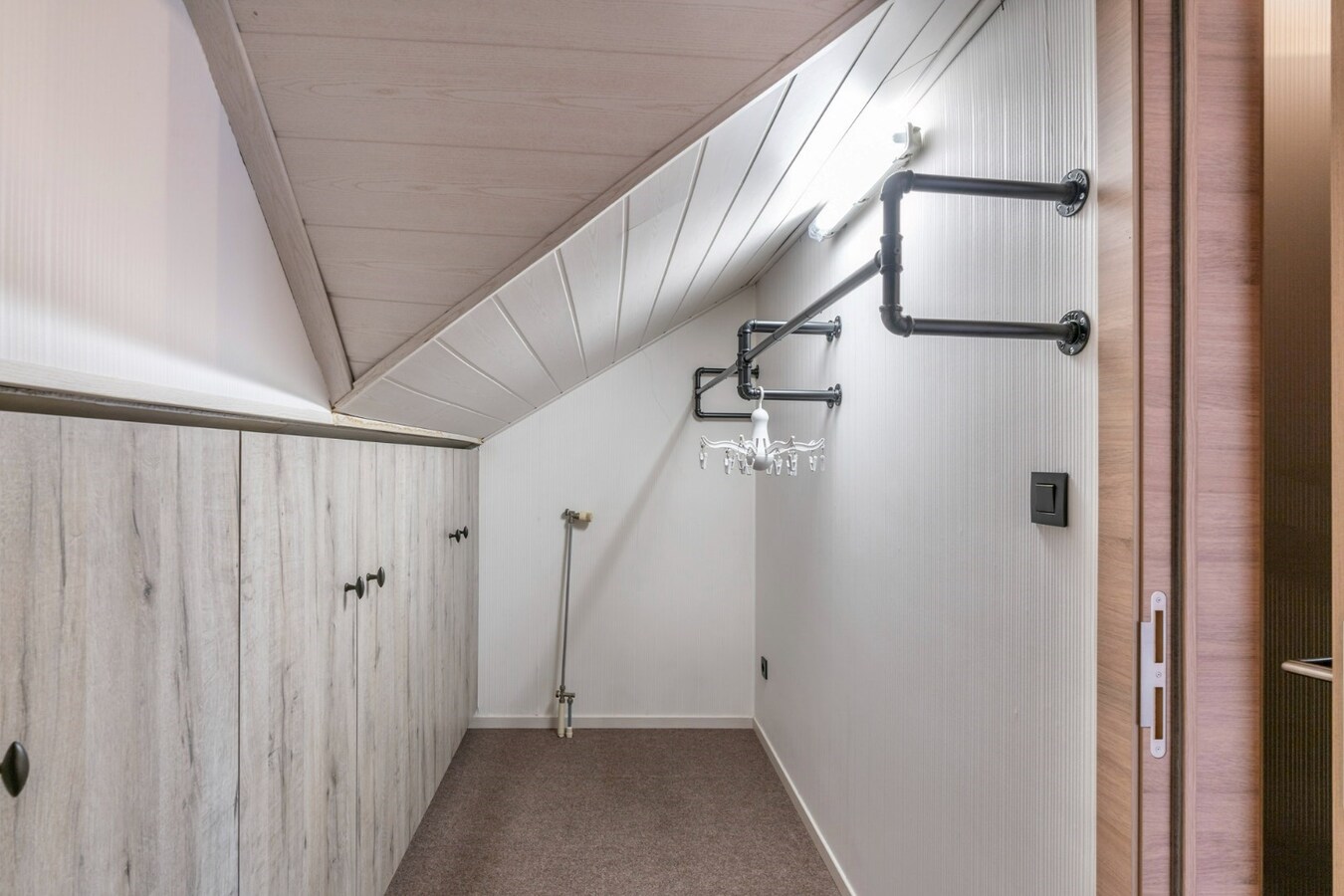 Gerenoveerde woning met tuin, garage en 3 slaapkamers in Opglabbeek - Perceeloppervlakte 684.00 - Bewoonbare oppervlakte 160.00 - Zuidoostelijke tuinoriëntatie 