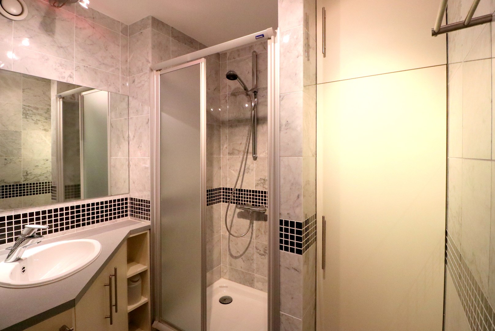 gemeubelde studio op de Zeedijk 