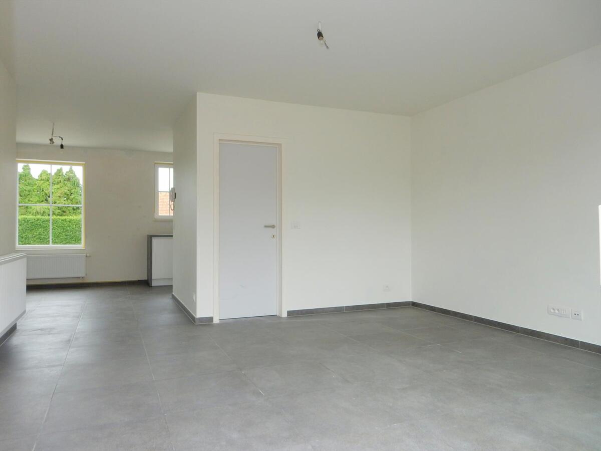 Mooie nieuwbouwwoning met 4 slaapkamers en garage 