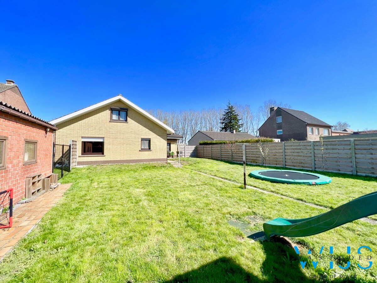 Enorm goed gelegen bungalow op een TOPperceel van 849 m² 