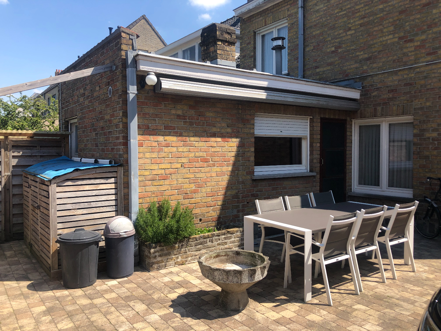 Sint-Andries: Ruime HOB met 2 slaapkamers 