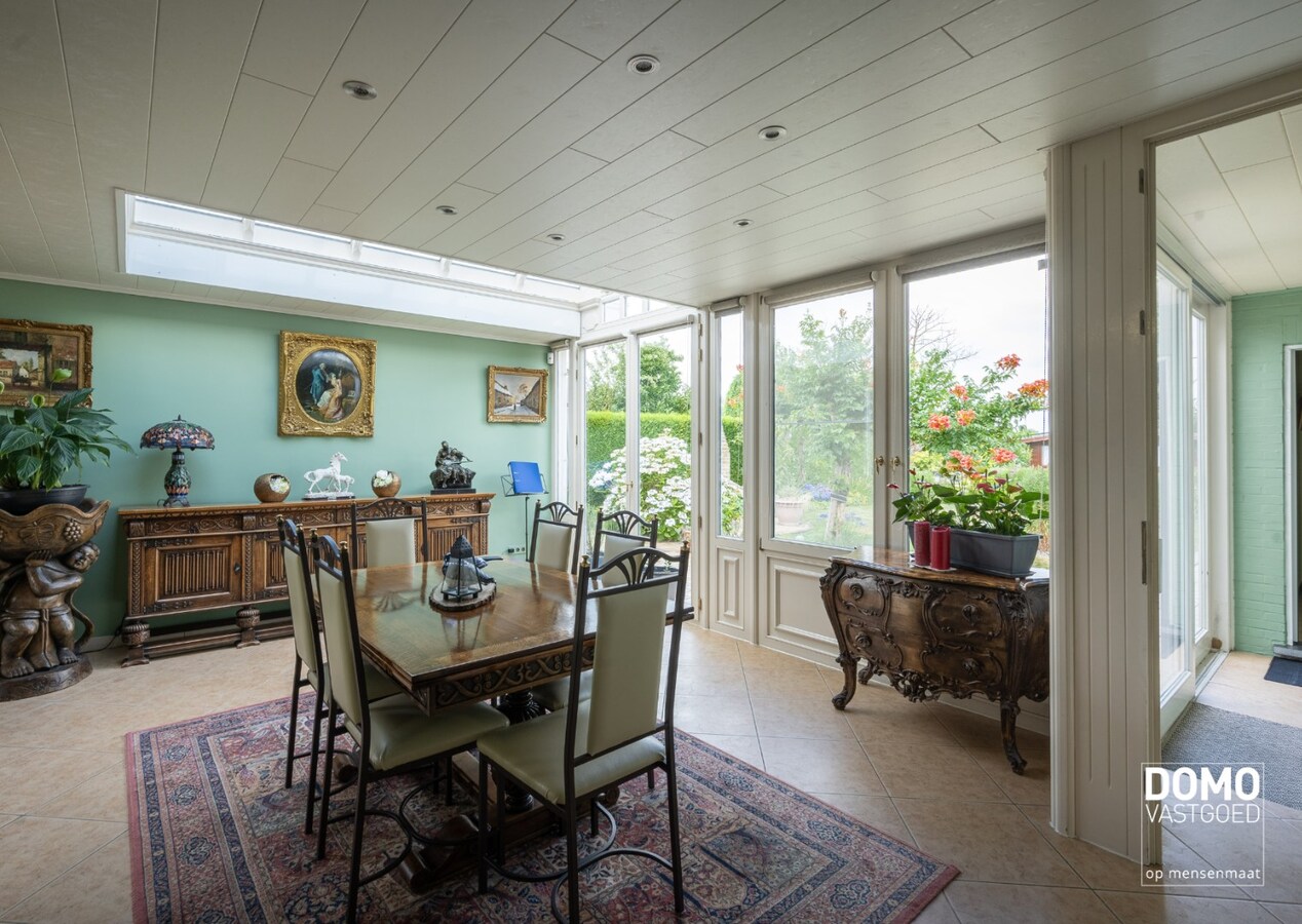 RUSTIG GELEGEN, RUIME WONING MET 4 SLAAPKAMERS, TUIN &amp; AANGRENZENDE STUDIO MET ENERGIELABEL D GELEGEN IN ALKEN 