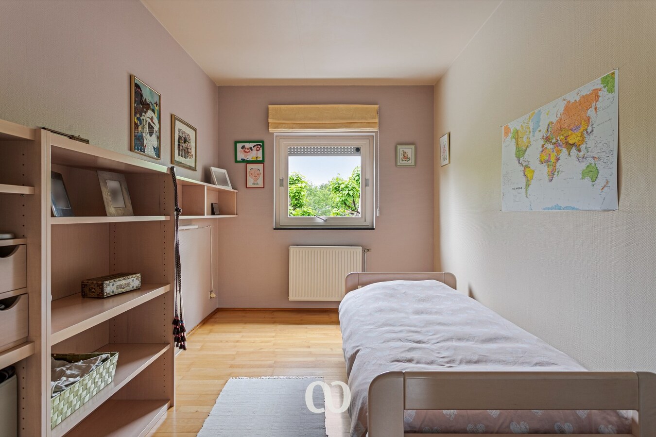 Ruime woning met prachtige tuin en bijgebouw te koop in Oudenaarde 