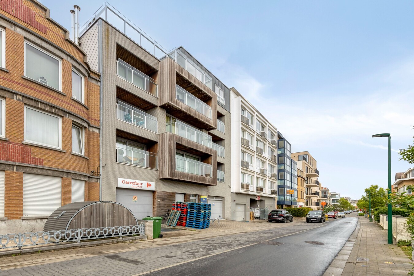 Penthouse ensoleillé avec une très grande terrasse 