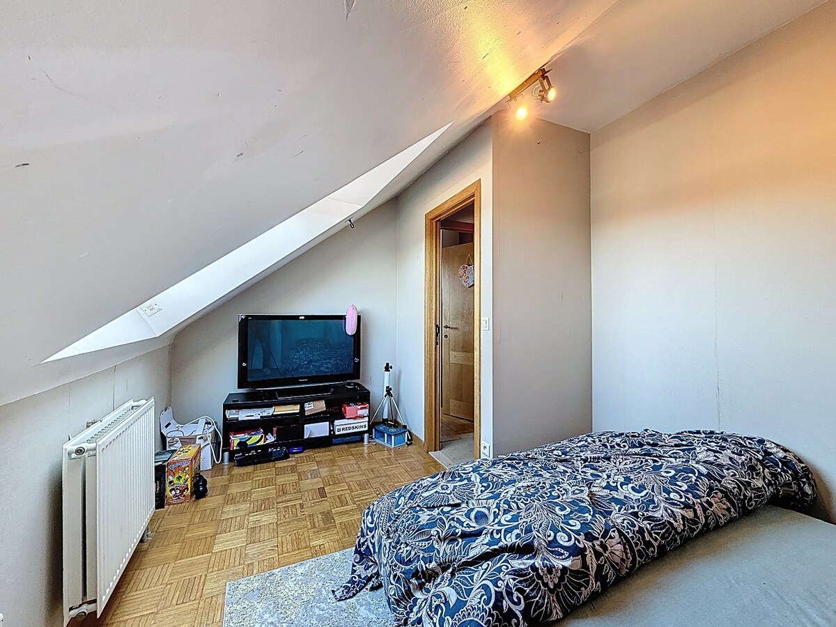 Penthouse met zonneterras en garagebox te centrum Zottegem 