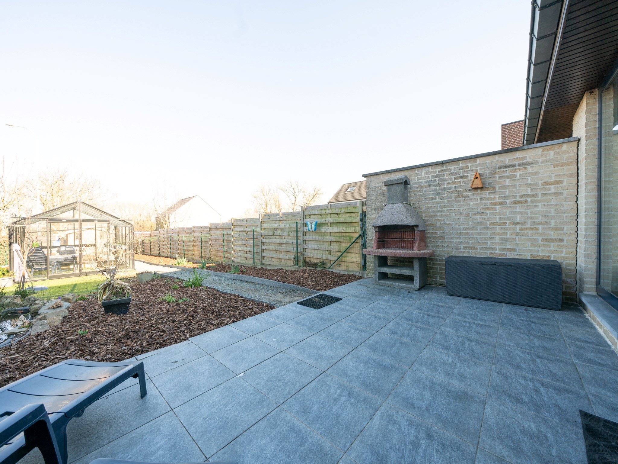 Energiezuinige, recente woning met 3 kamers, garage en tuin 