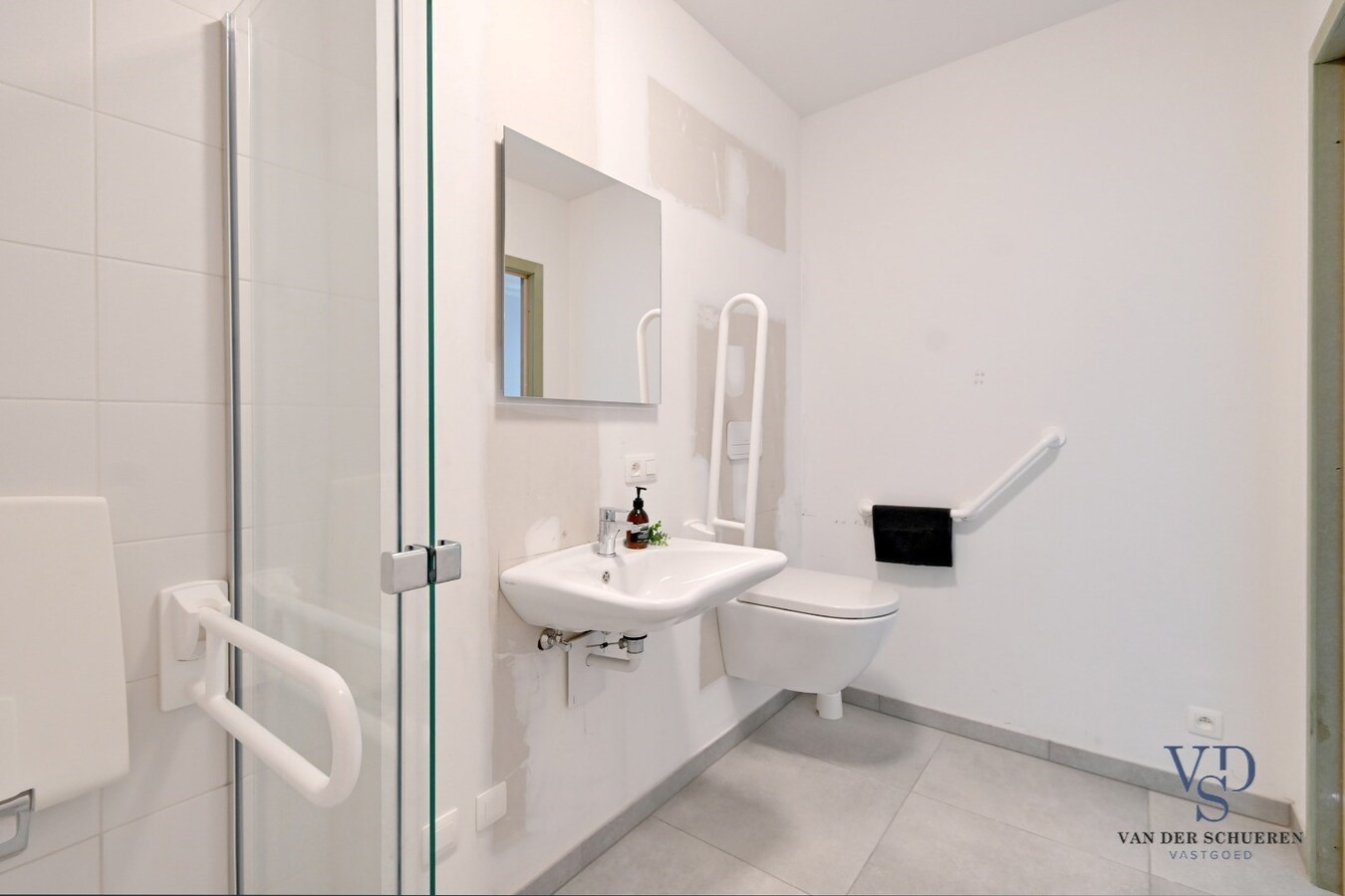 Gelijkvloers appartement met 2 terrassen. 