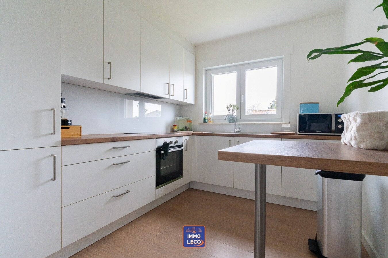 Appartement rénové avec garage et parking privé, dans un clos résidentiel à la Coquinie ! 