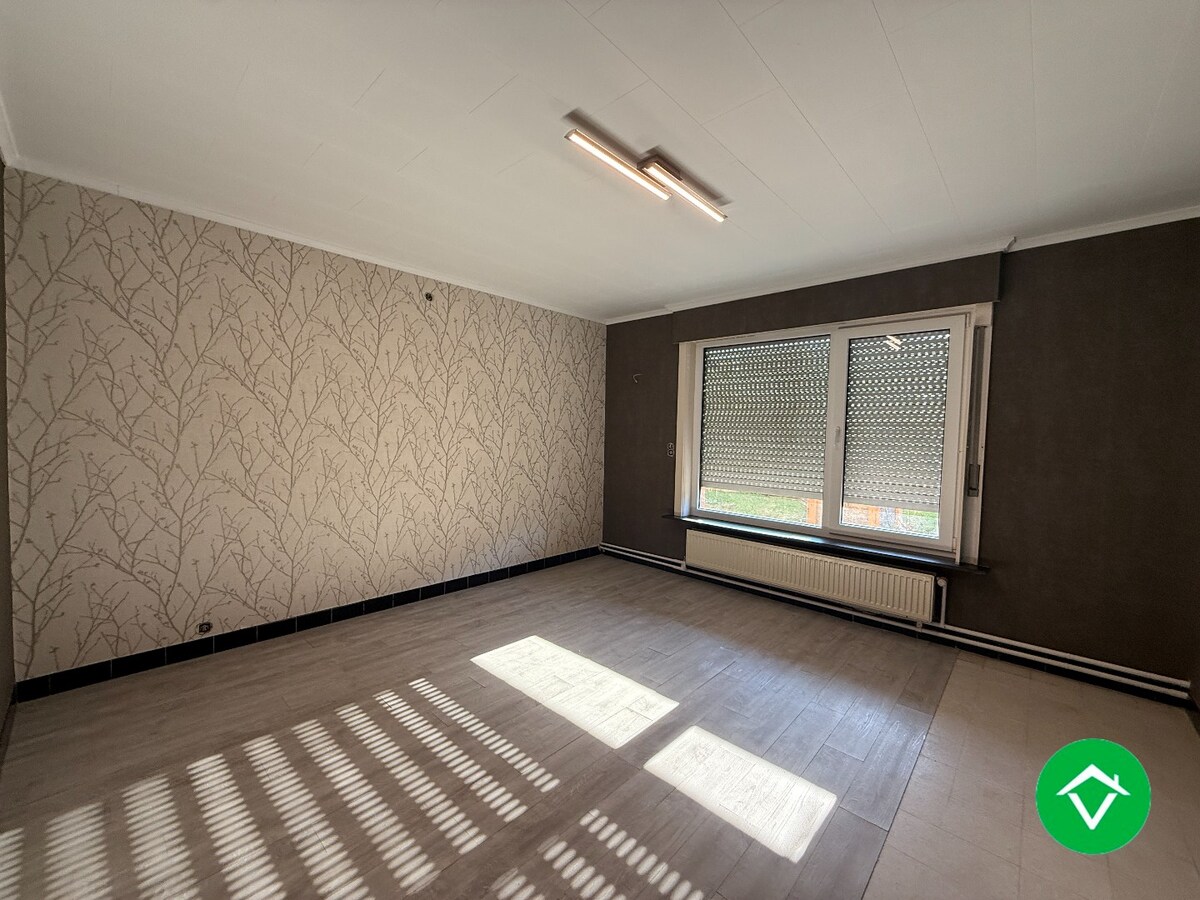 Gelijkvloerse woning met 3 slaapkamers, dubbele garage en tuin 