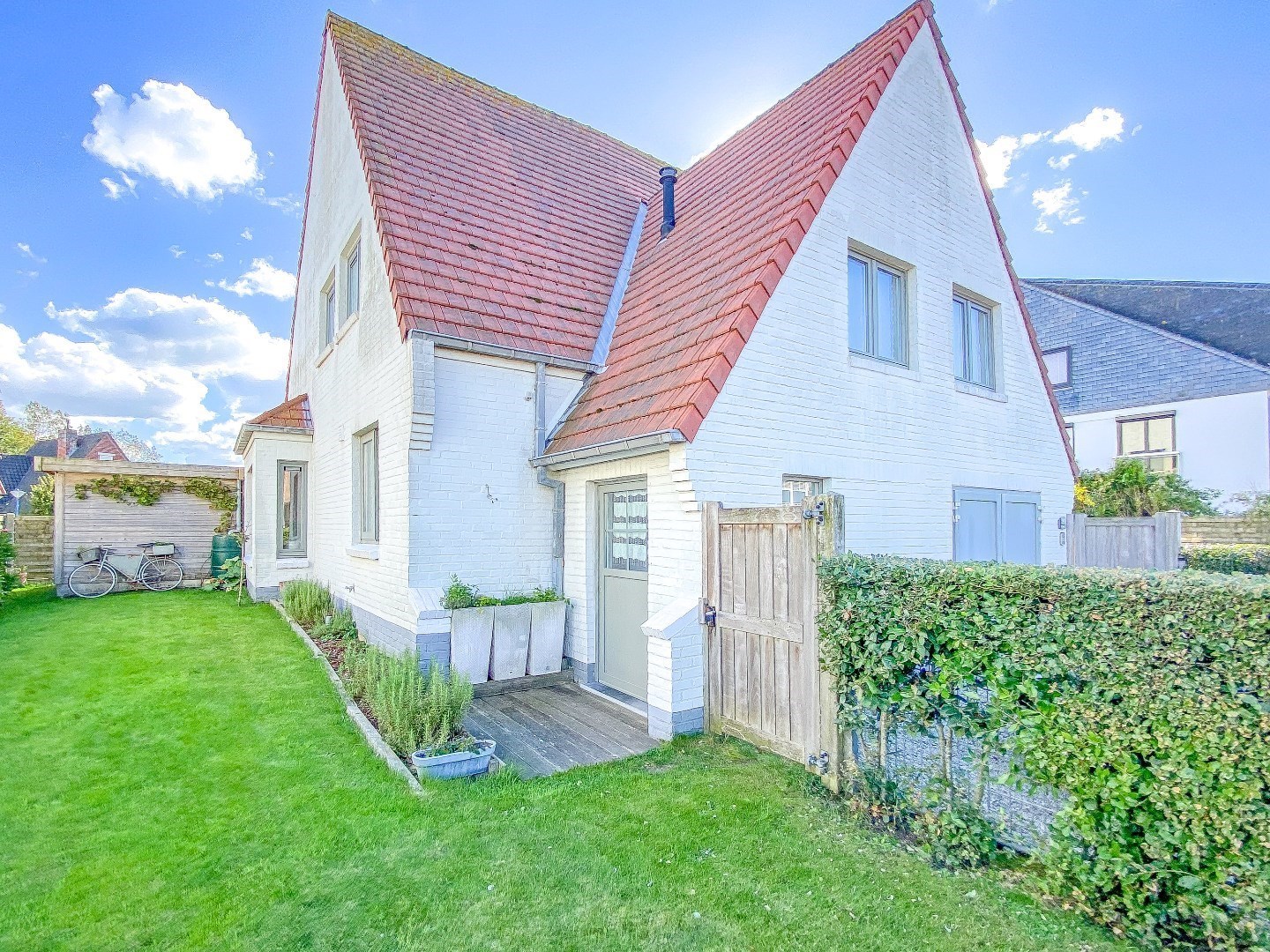 Ruime woning op wandelafstand van de zee op 535 m². 