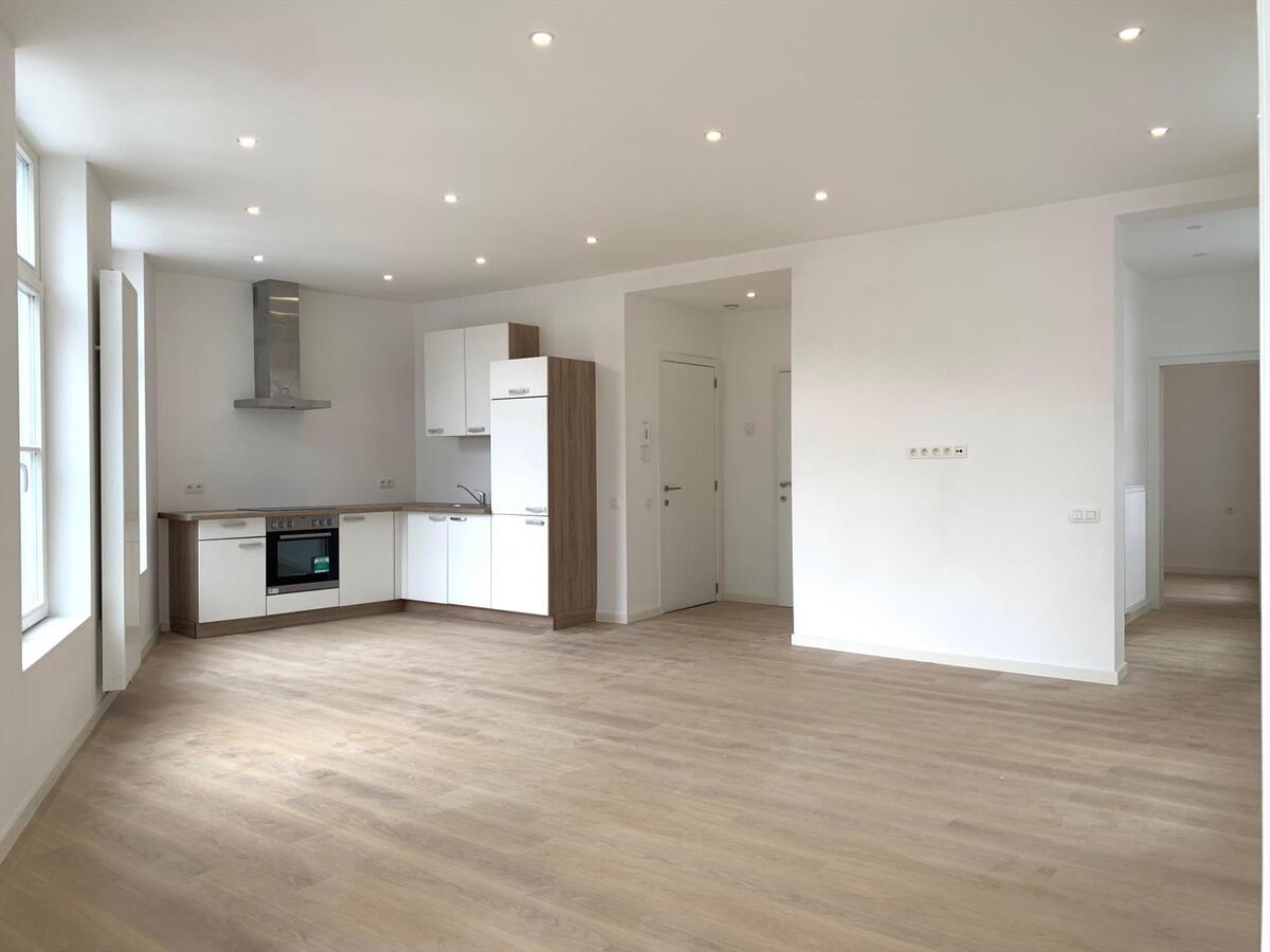 EXCLUSIEF WOONAPPERTEMENT IN UNIEKE COMPLEET GERENOVEERDE WOONRESIDENTIE PAL IN CENTRUM OOSTENDE 