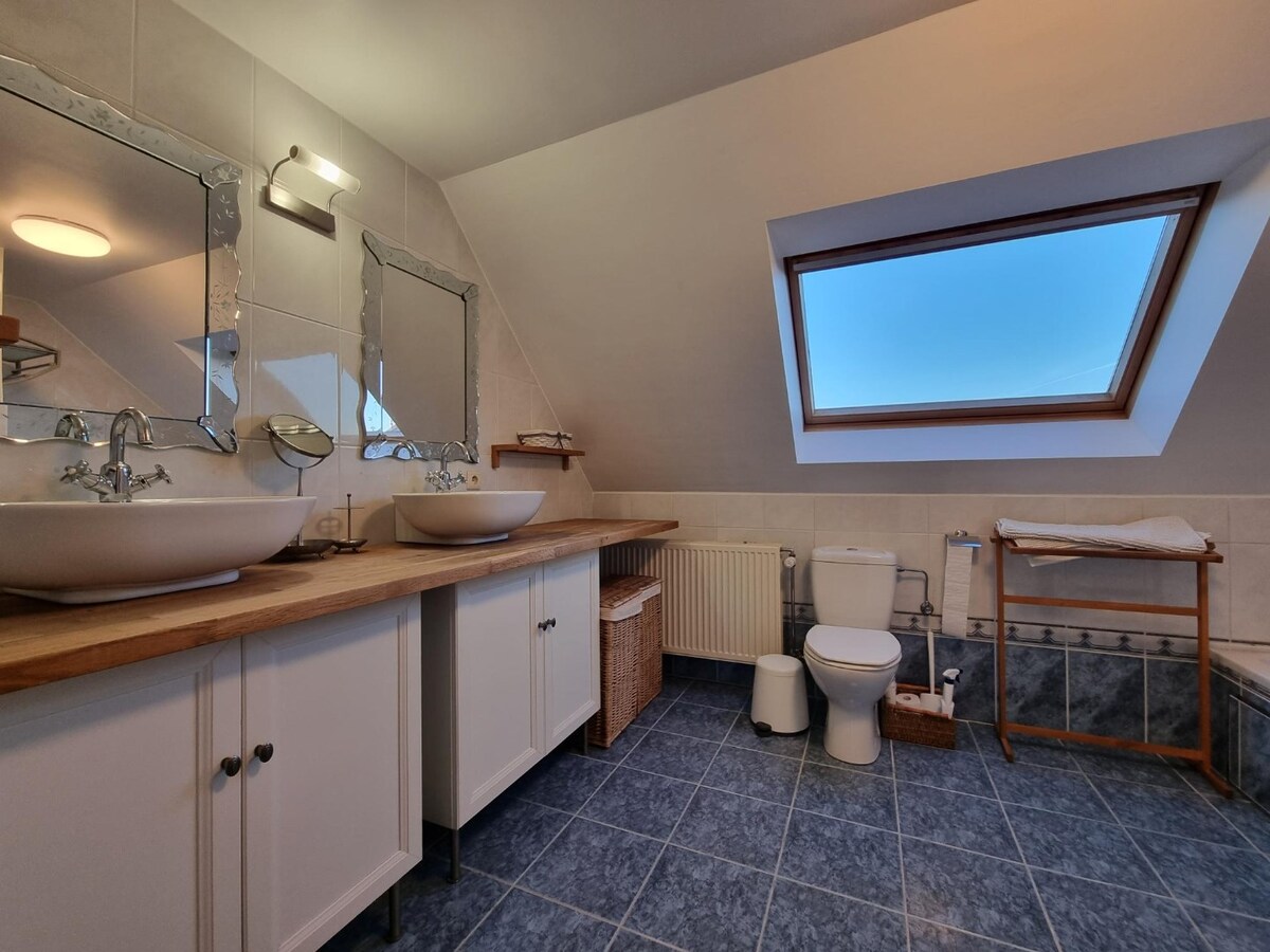 Zeer knappe, halfopen gezinswoning te Lissewege 