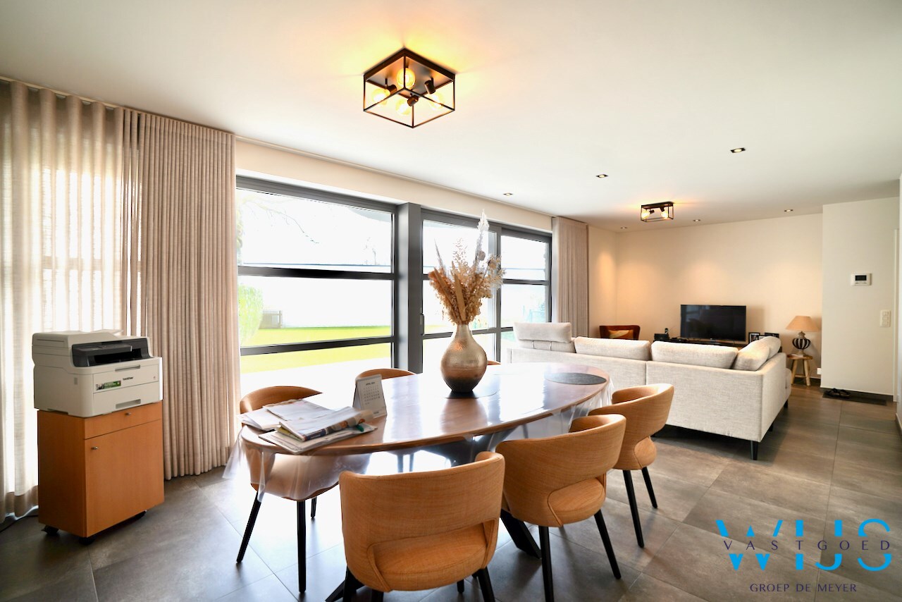 Gelijkvloers appartement te centrum Lovendegem ! 