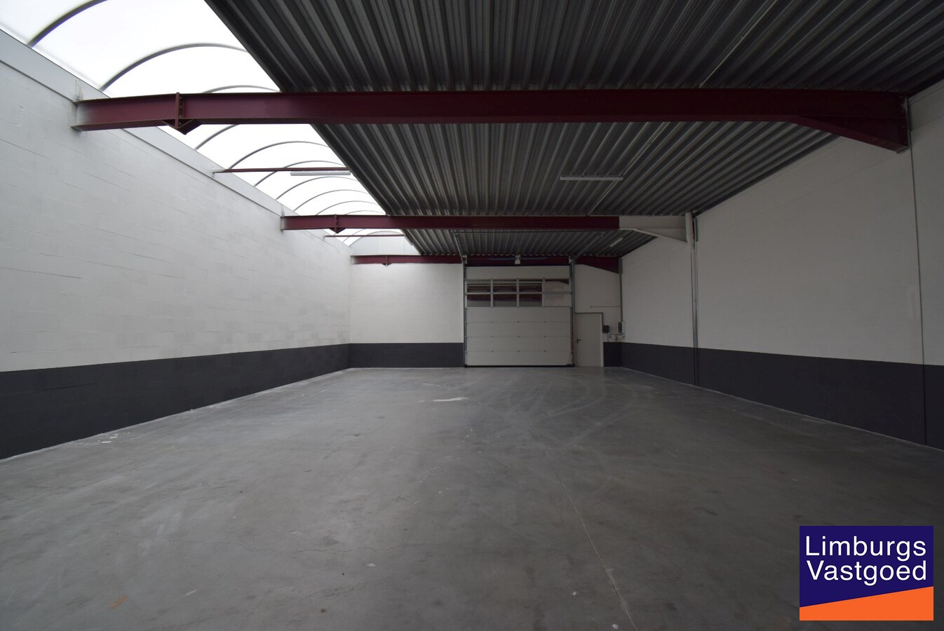SLAKWEIDESTR. - KMO UNIT 9 - 135 m² - sectionaal poort - nabij E-314 