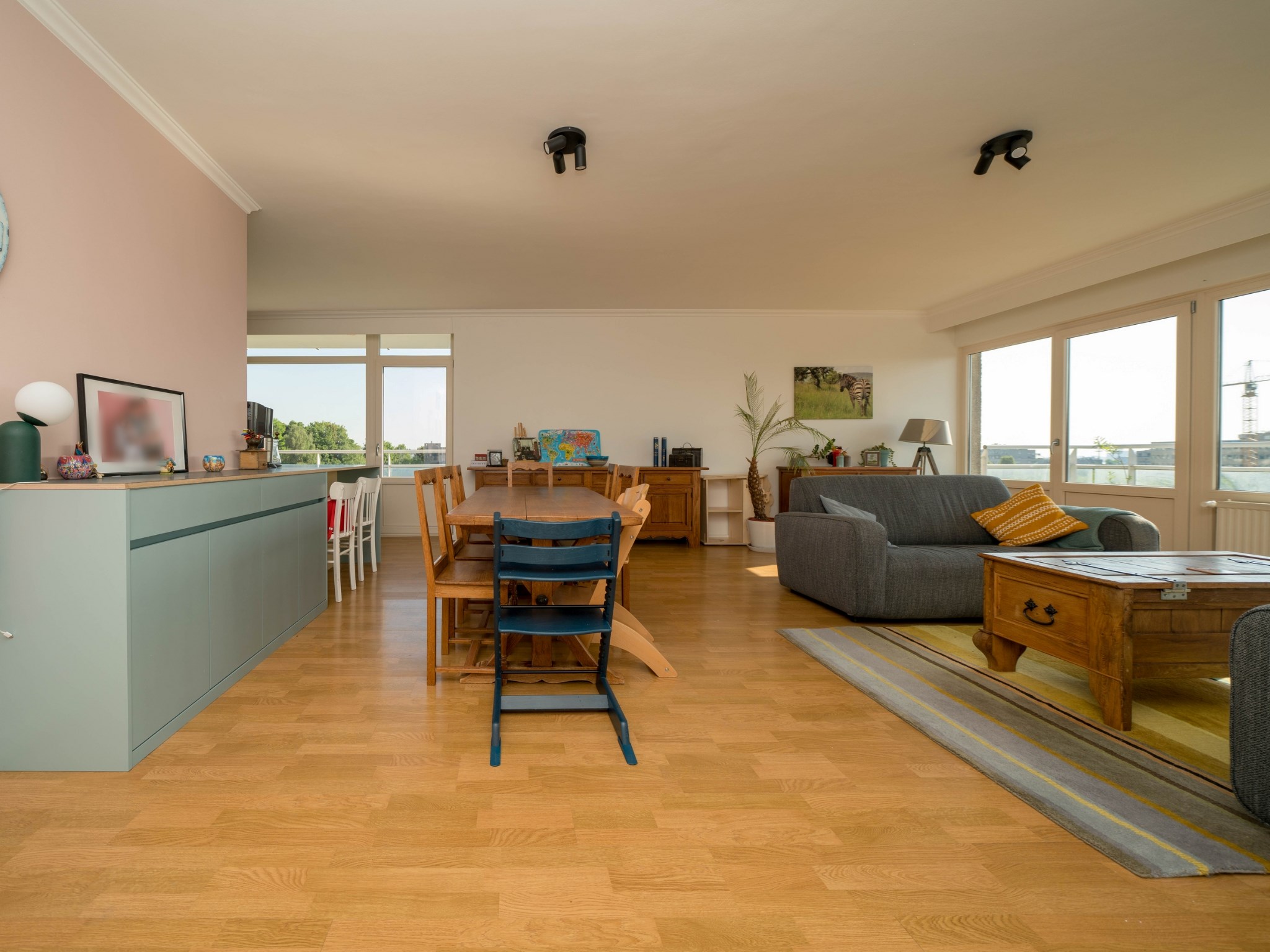 Prachtig appartement met 4 kamers, 2 bdk en 3 terrassen 