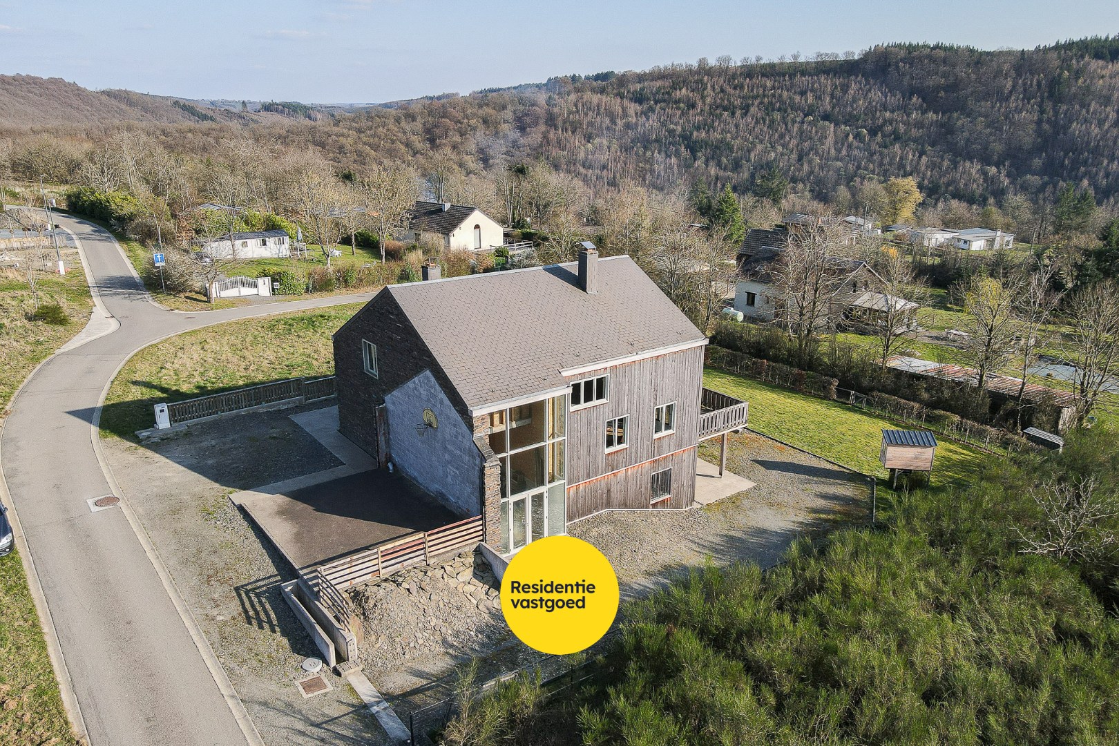 Open bebouwing te koop met uniek potentieel! 